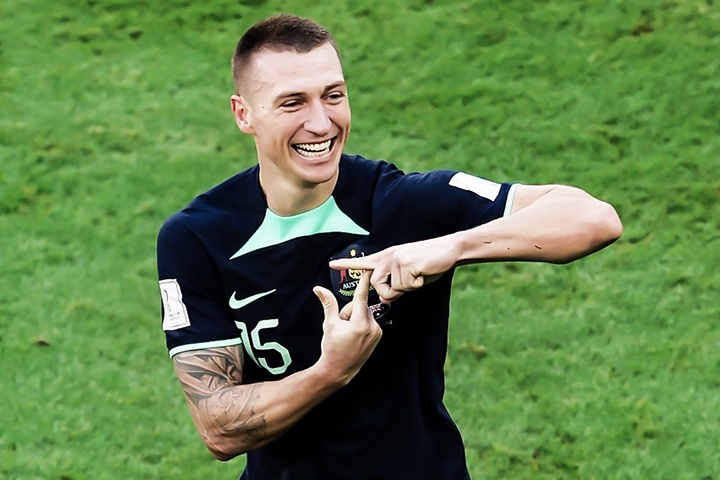 Cu danh dau nguoc giup Australia ha Tunisia hinh anh