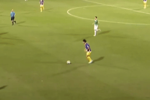 Sieu pham sut xa tu 30 m cua Van Hau hinh anh