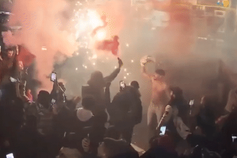 Co dong vien Morocco do ra duong sau chien thang hinh anh