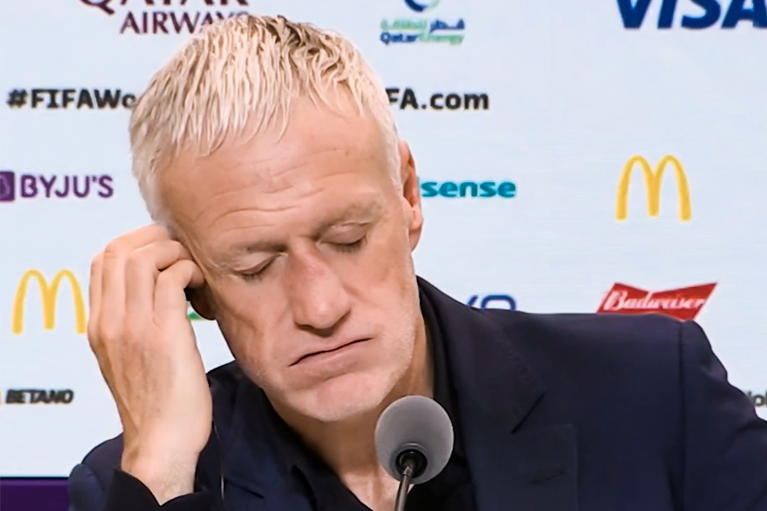 Deschamps tho dai truoc tin don Benzema tro lai hinh anh