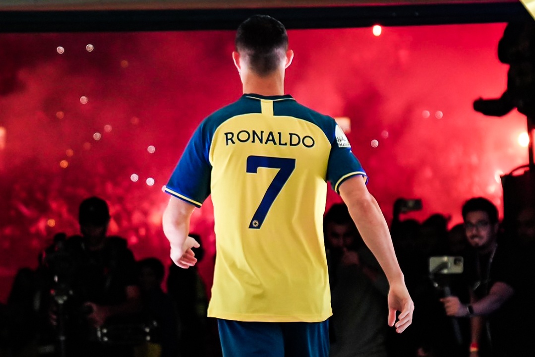 Khoanh khac Ronaldo ra mat tai Al Nassr hinh anh