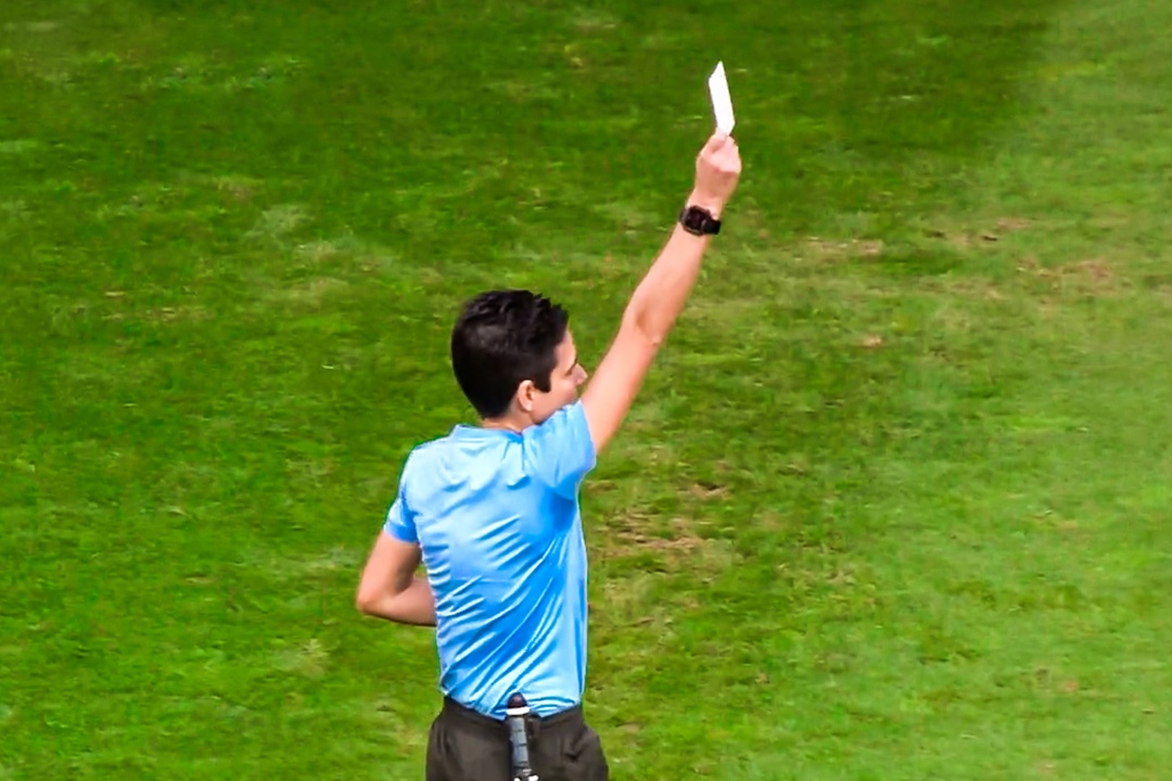 The trang dau tien trong lich su bong da hinh anh