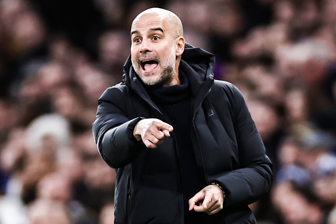 Guardiola chi mat 9 doi muon triet ha Man City hinh anh