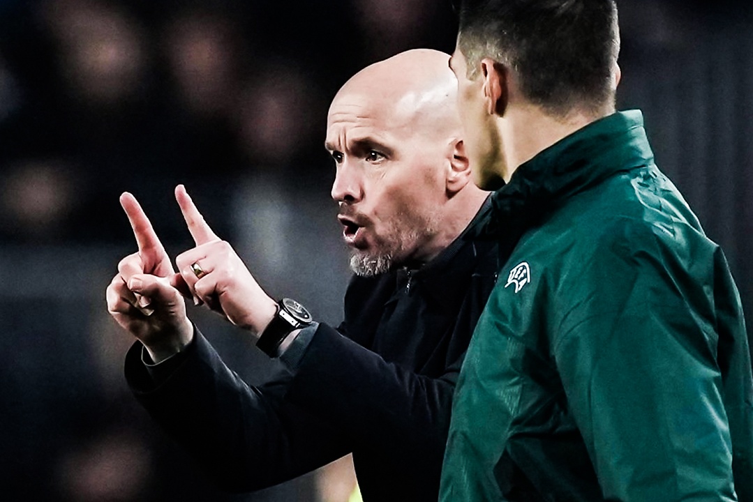 Ten Hag trach trong tai sau tran Barca 2-2 MU hinh anh