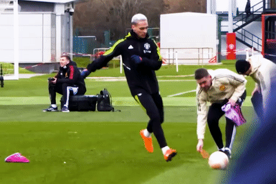 Antony bieu dien ky thuat o buoi tap cua MU hinh anh