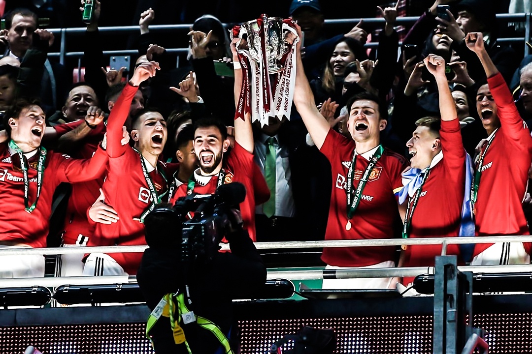 Khoanh khac nang cup cua Man United hinh anh