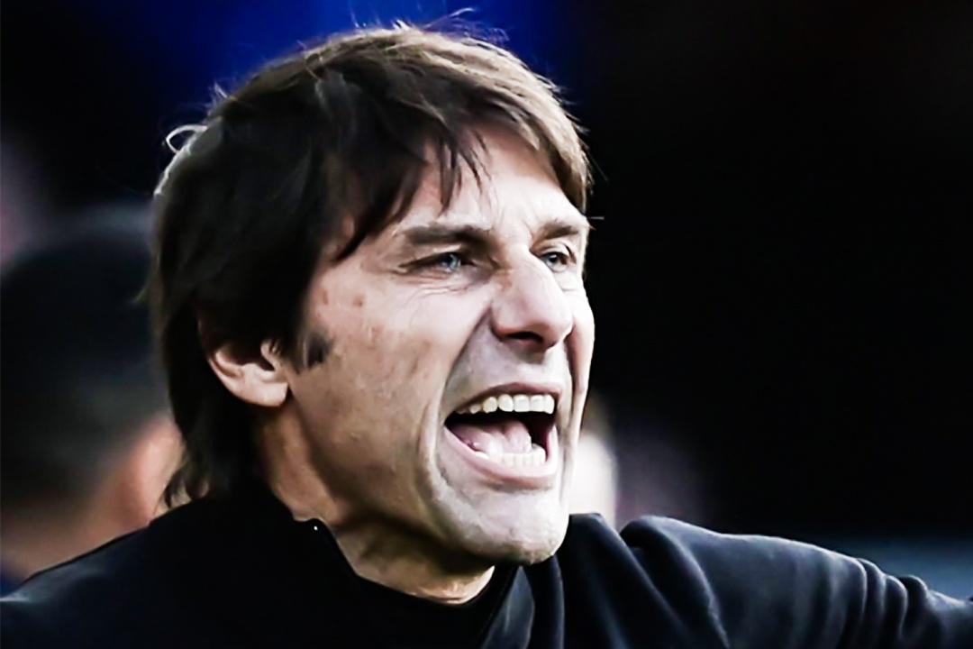 Buoi hop bao day tuc gian cua Conte hinh anh