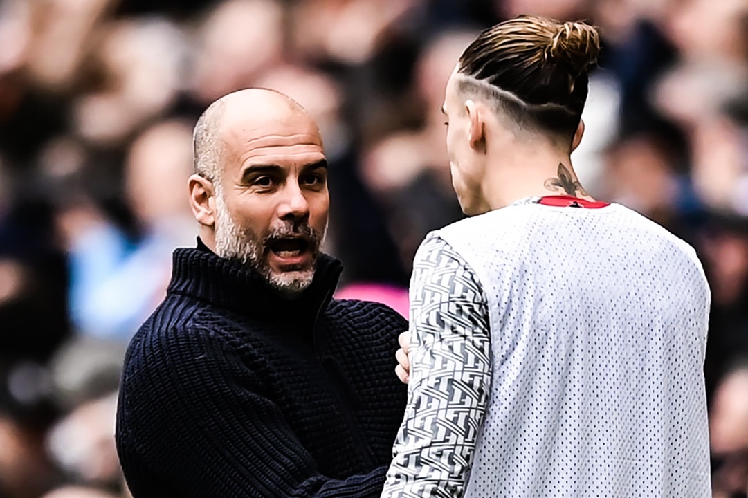 Pep khang dinh khong khieu khich Tsimikas hinh anh