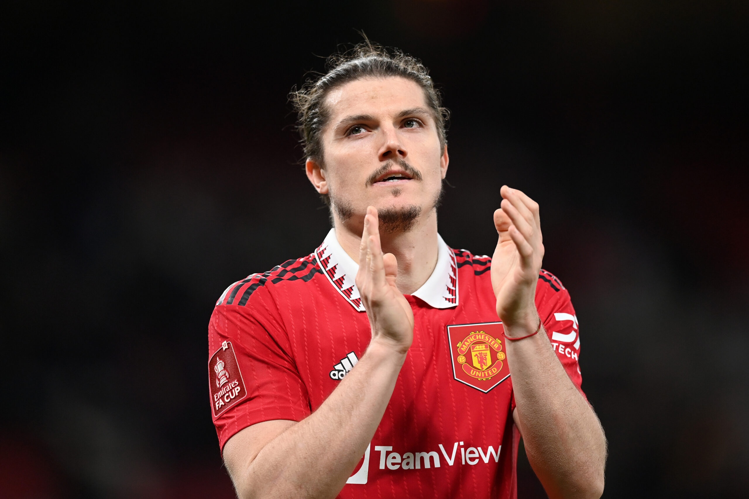 Voi Sabitzer, MU khong can to tuong ve De Jong hinh anh