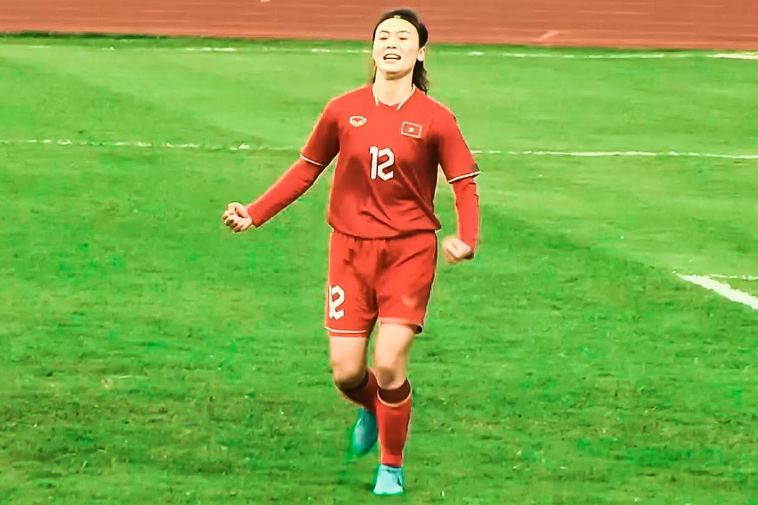 Cu dup cua Hai Yen truoc tuyen nu Nepal hinh anh