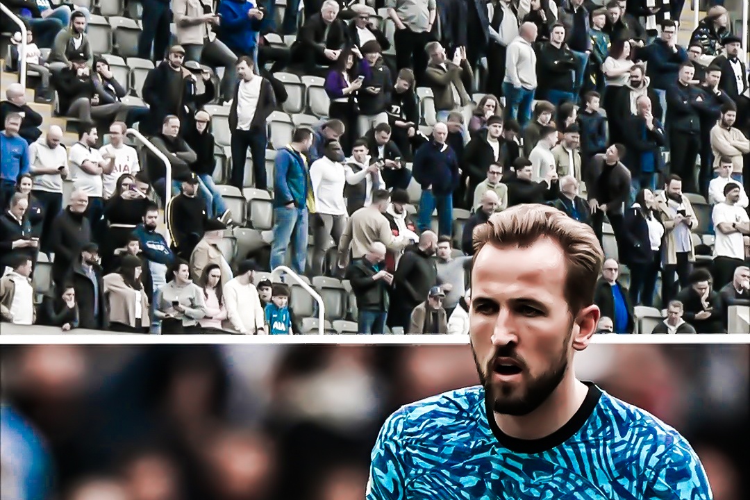 CDV Tottenham chui the, bo ve sau 20 phut hinh anh