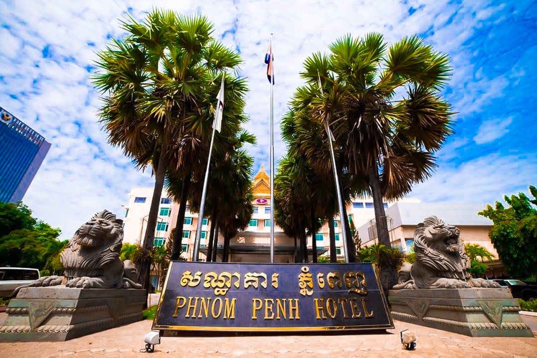 Noi dong quan cua 16 tuyen bong da o SEA Games hinh anh