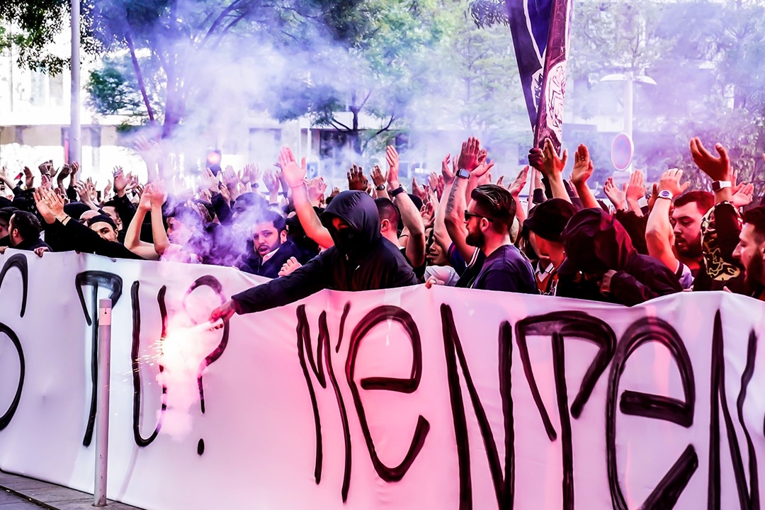 Canh CDV tu tap chui Messi hinh anh