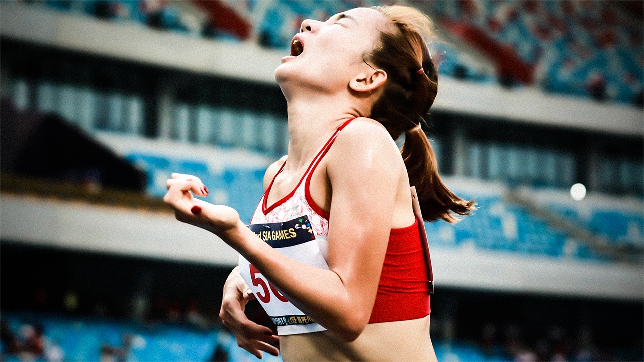 Khoanh khac Nguyen Thi Oanh gianh HCV thu 4 o SEA Games 32 hinh anh