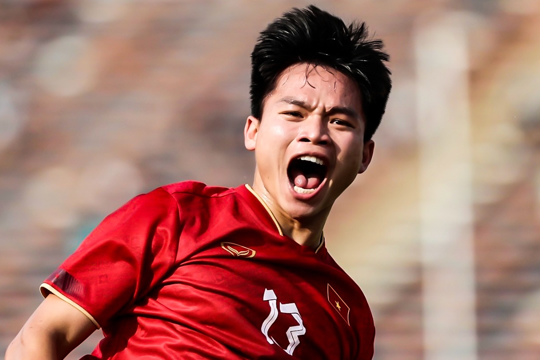 Ban nang ty so len 2-0 cua U22 Viet Nam truoc Myanmar hinh anh