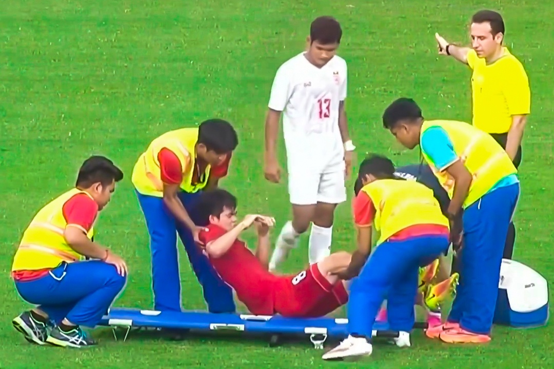 Khuat Van Khang roi san tren cang hinh anh