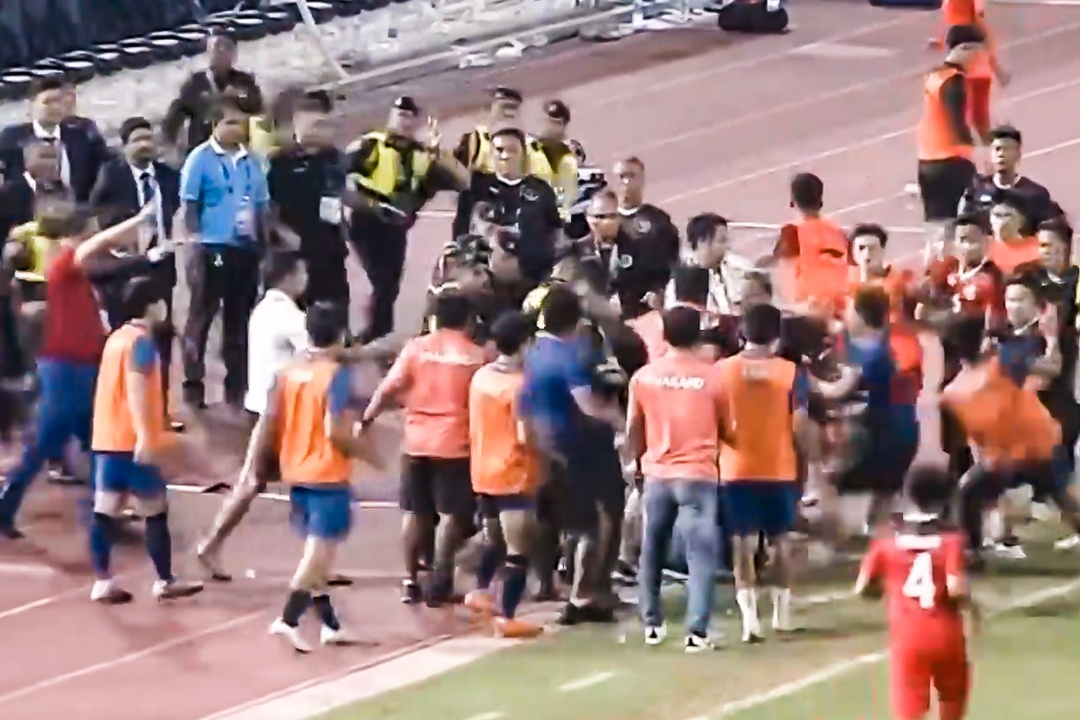 Xo xat sau khi U22 Indonesia ghi ban dan Thai Lan 3-2 hinh anh