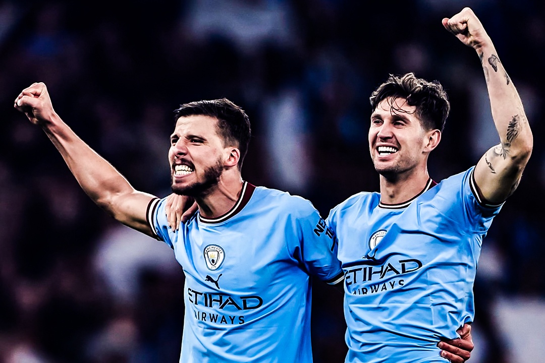 Ferdinand: 'Khi nao Man City moi dung lai?' hinh anh