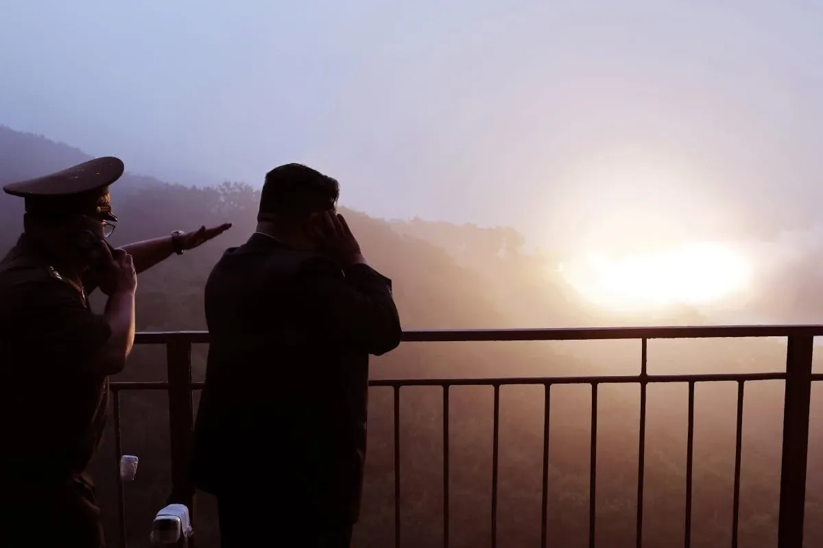 Trieu Tien phong ten lua dan dao, len an cuoc dam phan My - Han hinh anh