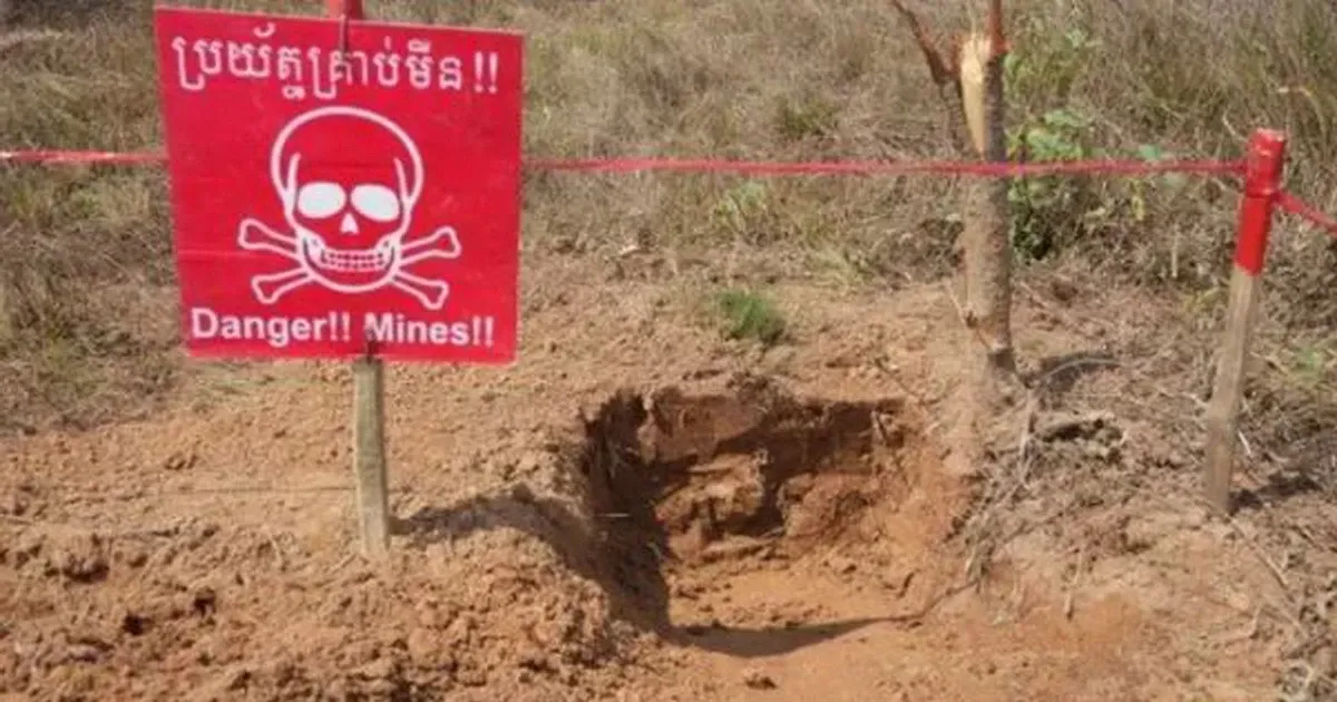 Campuchia, Thai Lan hop ve pha bom min o khu vuc bien gioi hinh anh