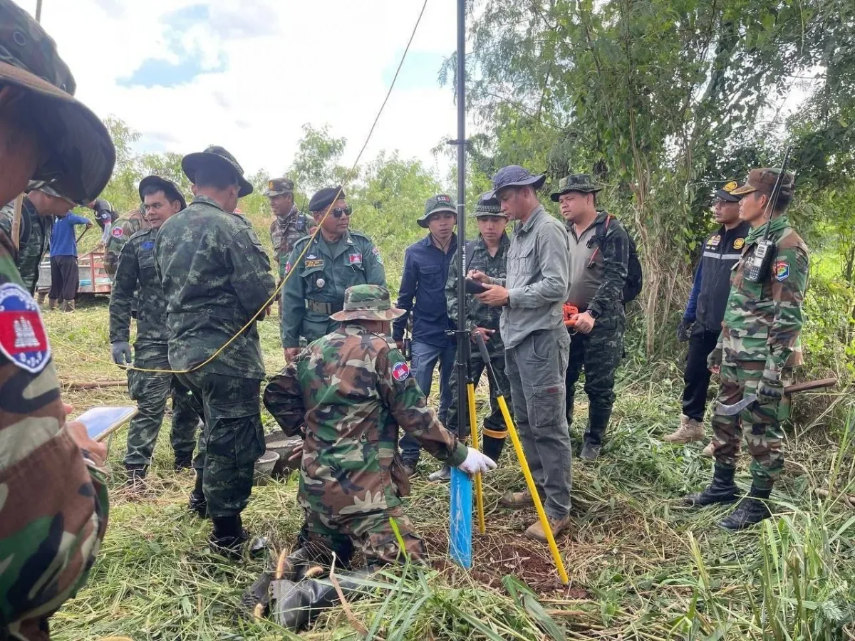 Campuchia - Thai Lan tang toc phan gioi cam moc bien gioi hinh anh