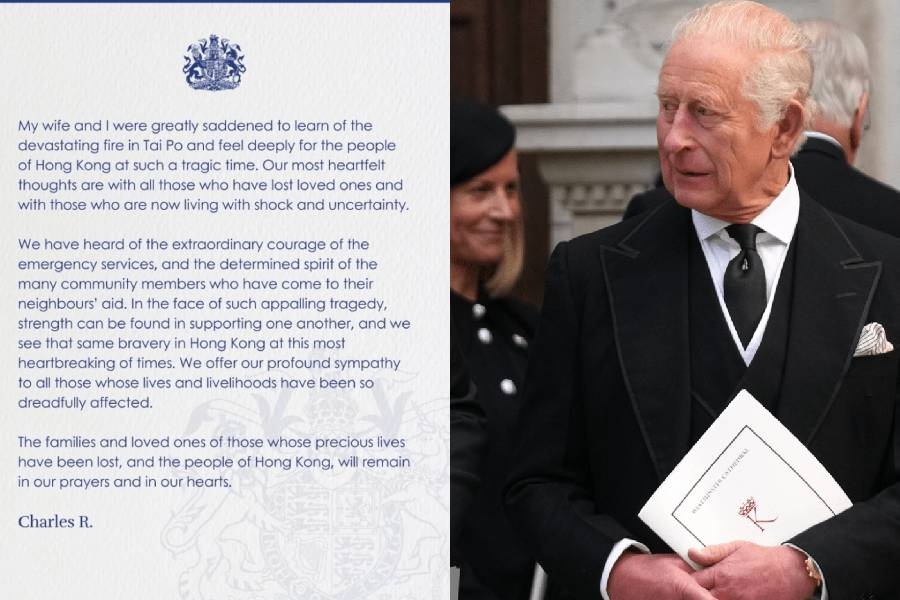 Quoc vuong Anh gui loi chia buon toi Hong Kong hinh anh