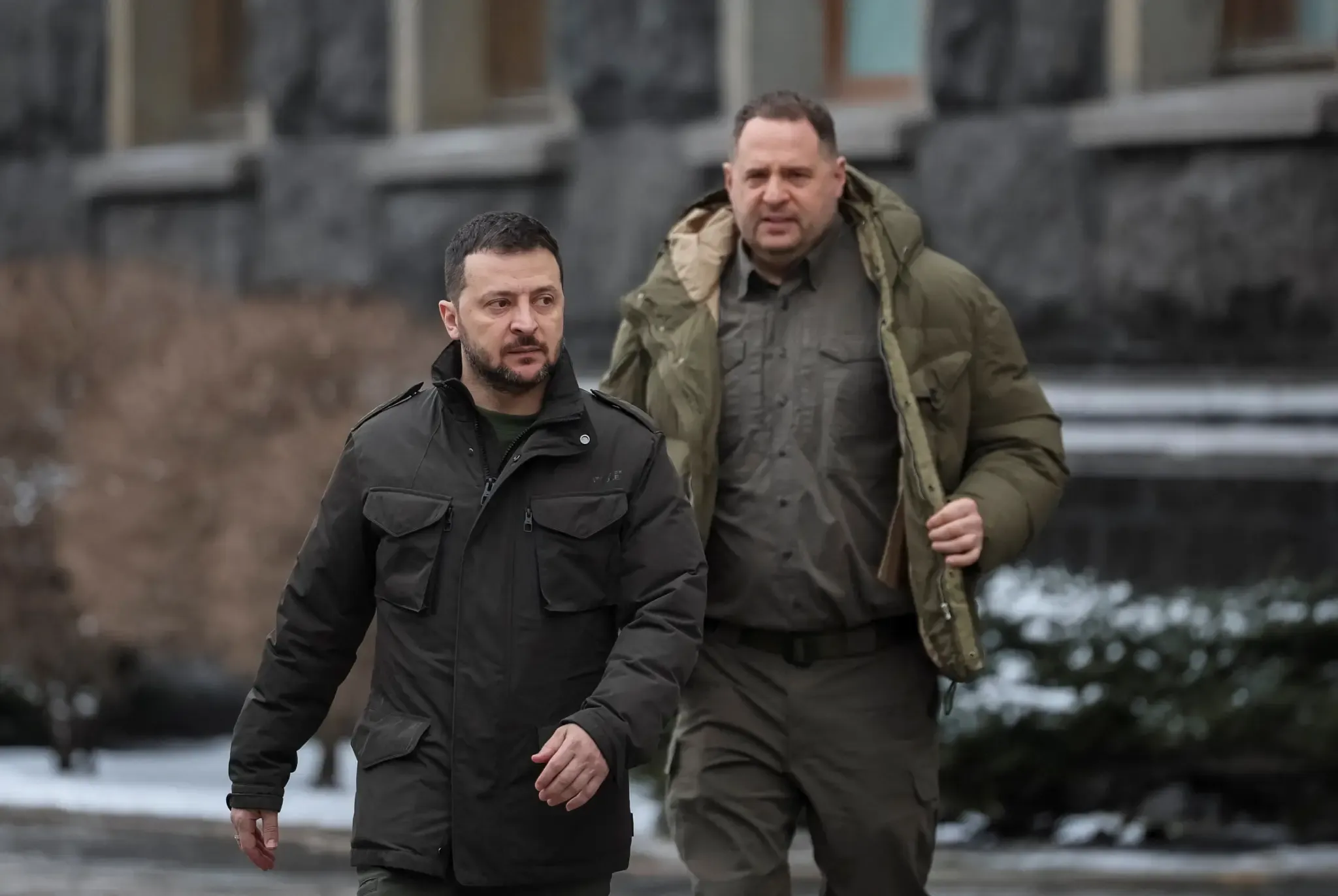 Nguoi quyen luc thu hai Ukraine 'sup do' vi tham nhung hinh anh