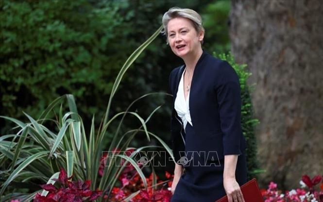 Anh trung phat Nga, Trung Quoc, canh bao chien tranh thong tin hinh anh