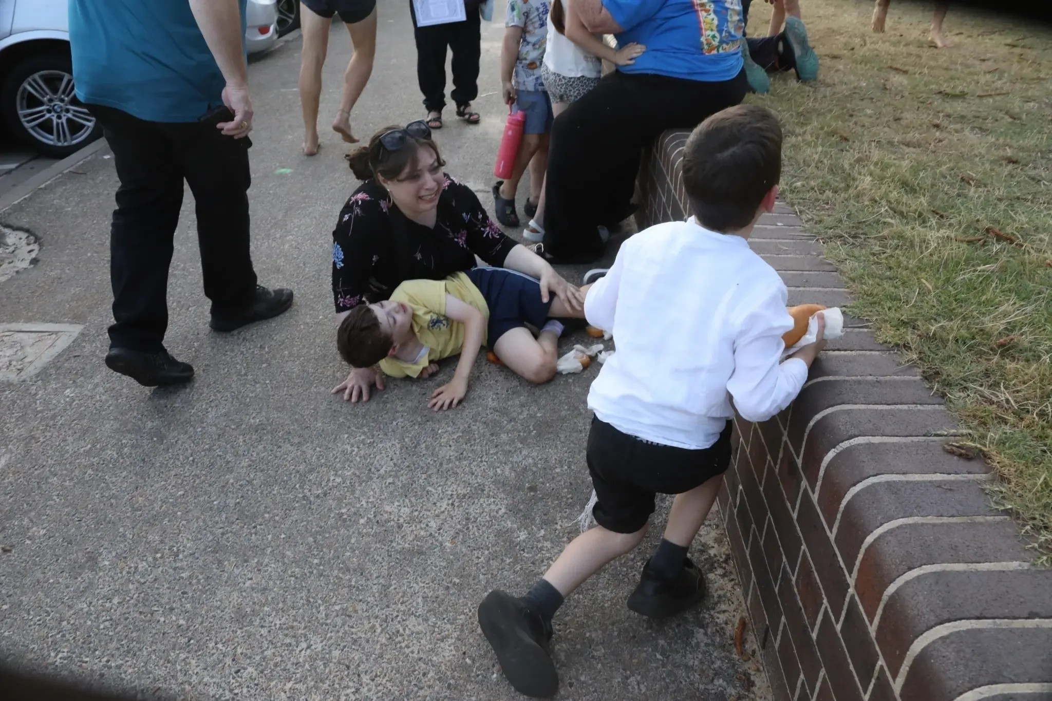 Nhieu thanh pho tren the gioi siet chat an ninh sau vu xa sung hinh anh