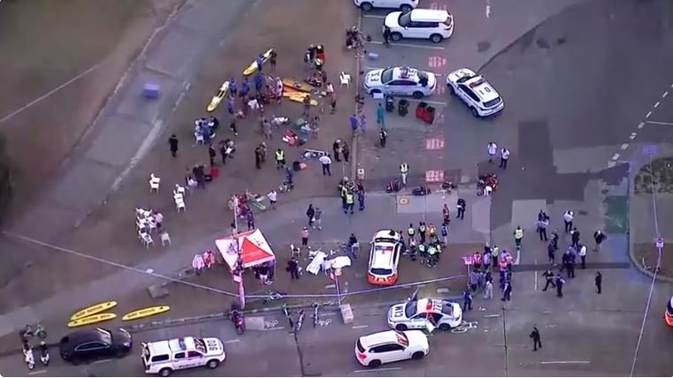 Australia tim thay bom tu che tai hien truong vu xa sung hinh anh