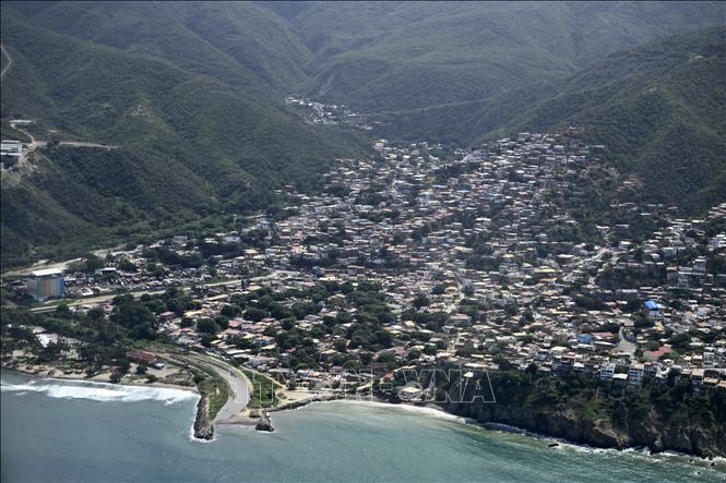 Nga len tieng ve cang thang My - Venezuela hinh anh