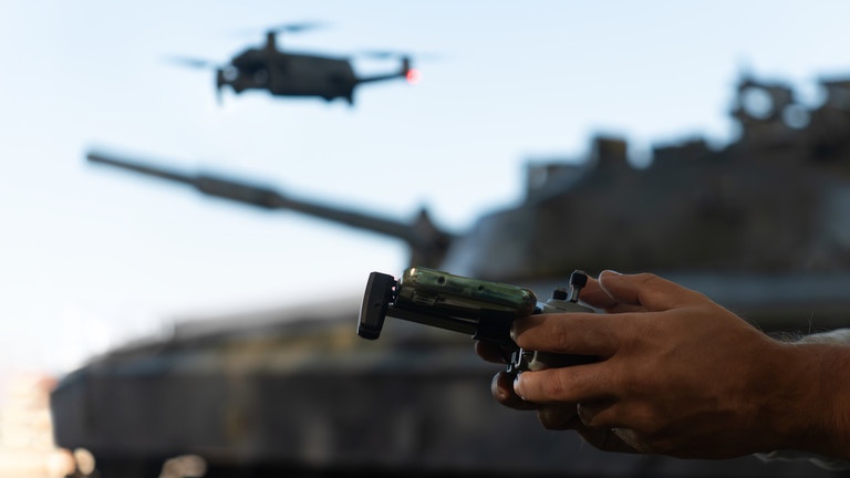 My ra soat tin tinh bao vu tan cong dinh thu Tong thong Putin hinh anh