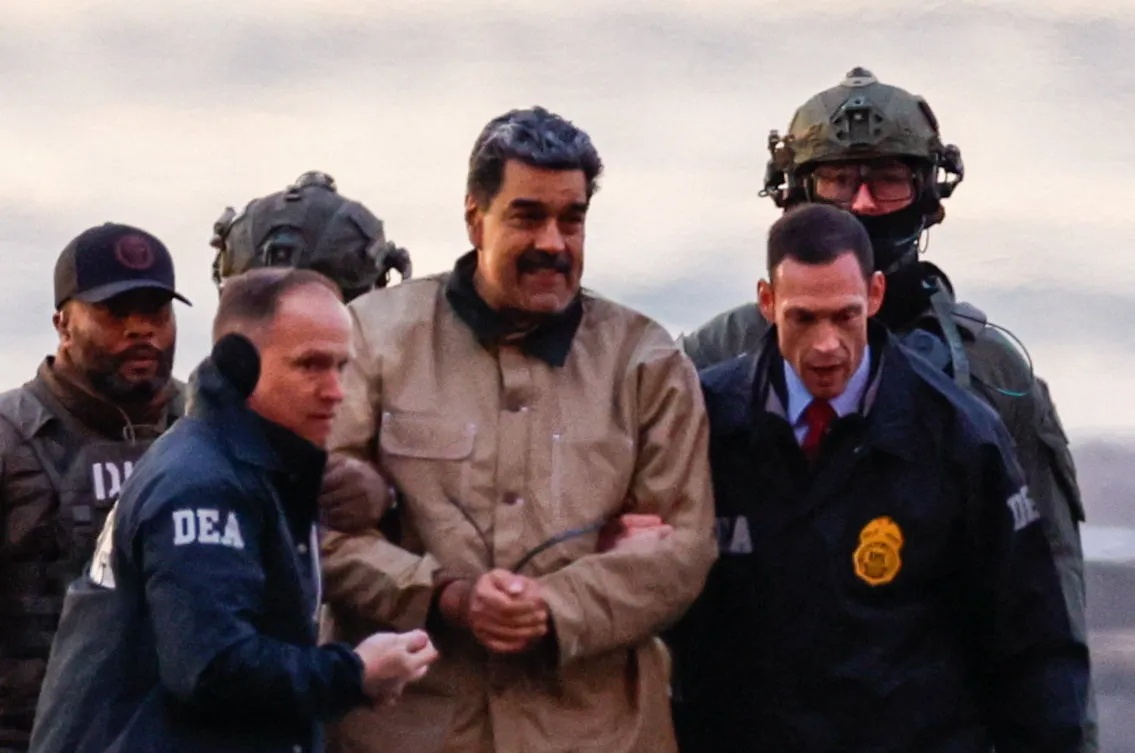 Tai sao Thuy Si phong toa tai san cua Tong thong Venezuela? hinh anh