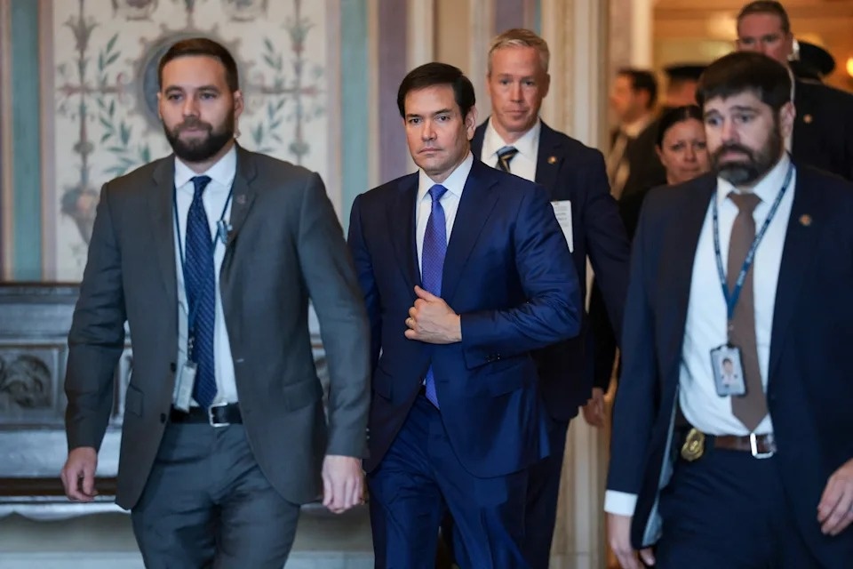 Doan Ngoai giao My lan dau den Venezuela sau khi bat giu ong Maduro hinh anh