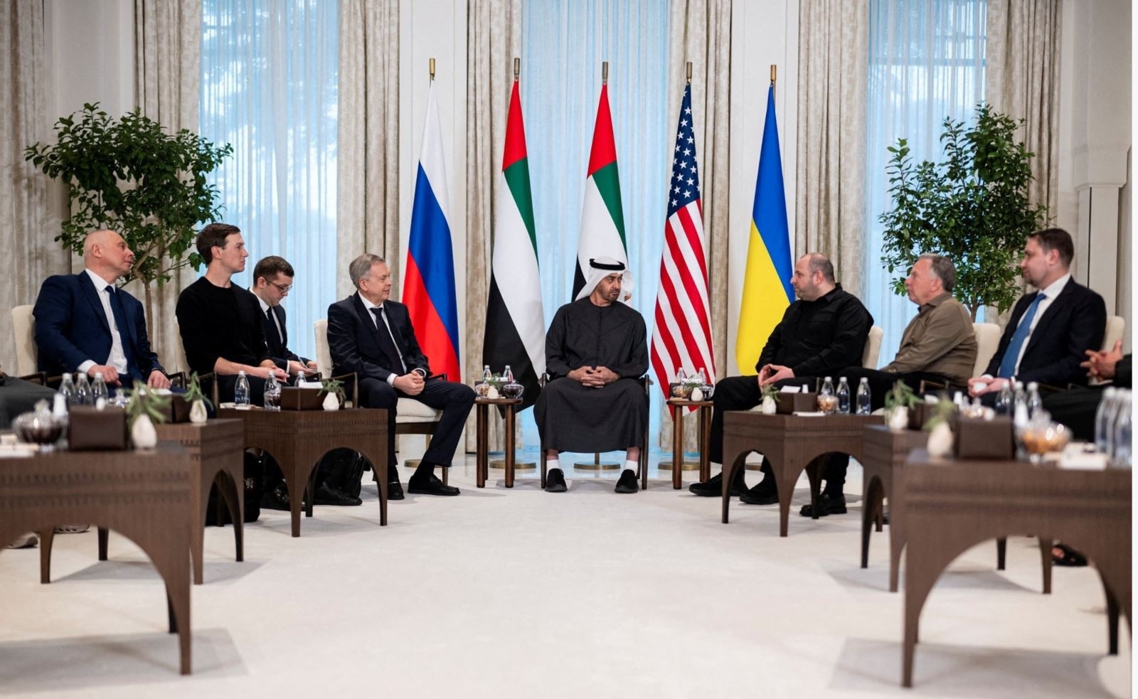 Nga tuyen bo bao dam an toan cho ong Zelensky sang gap ong Putin hinh anh