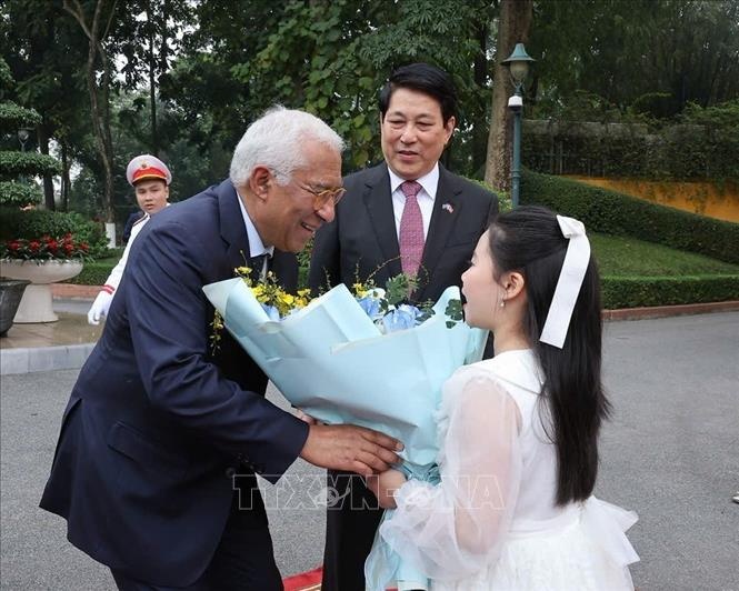 Chu tich nuoc Luong Cuong chu tri le don Chu tich Hoi dong chau Au hinh anh