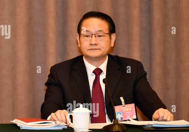 Pho Chu nhiem Uy ban Tai chinh va Kinh te Trung Quoc bi dieu tra hinh anh