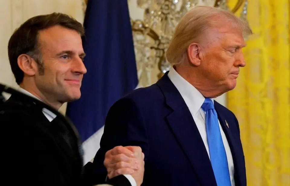 Ong Trump noi NATO 'vo dung, tranh xa' eo bien Hormuz hinh anh