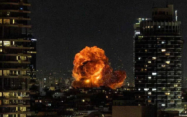 Iran khai hoa hinh anh