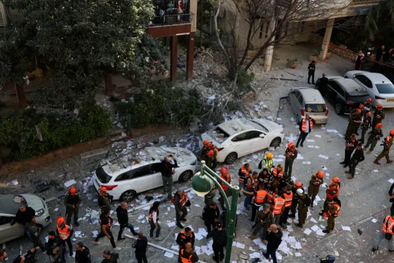 Tong thong Trump: 'Da qua muon' cho Iran hinh anh