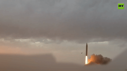 Iran tuyen bo chi phong ten lua mang dau dan hon mot tan hinh anh