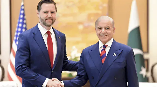 Pho tong My Vance:  Dam phan My - Iran co tien trien hinh anh