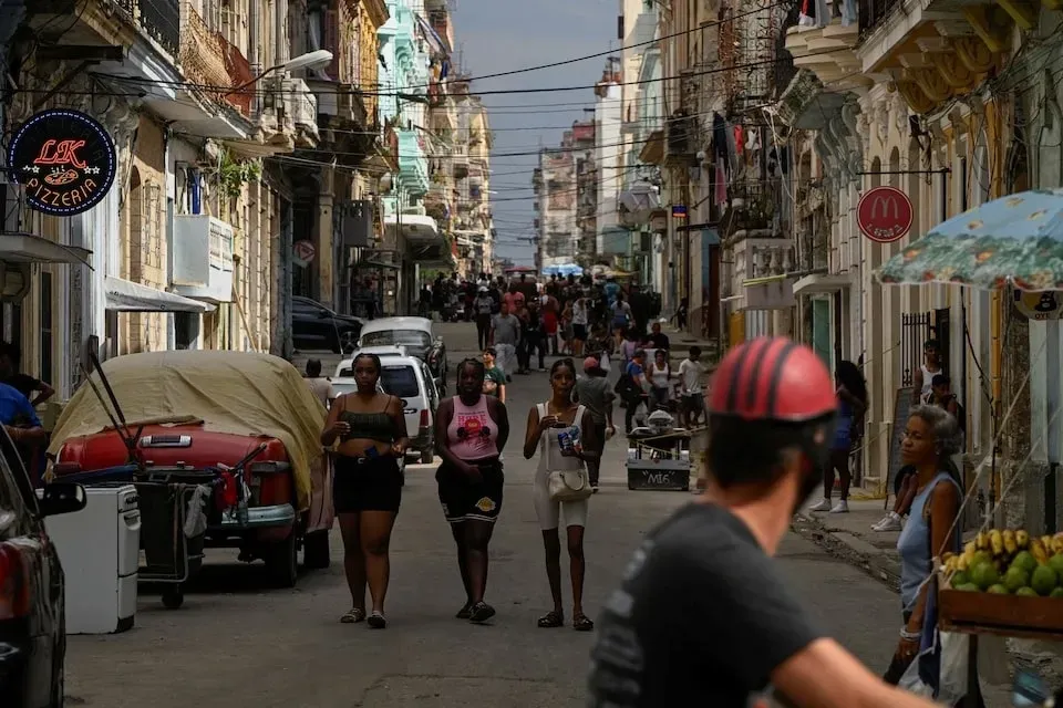 Nga hoi thuc My go bo lenh phong toa doi voi Cuba hinh anh