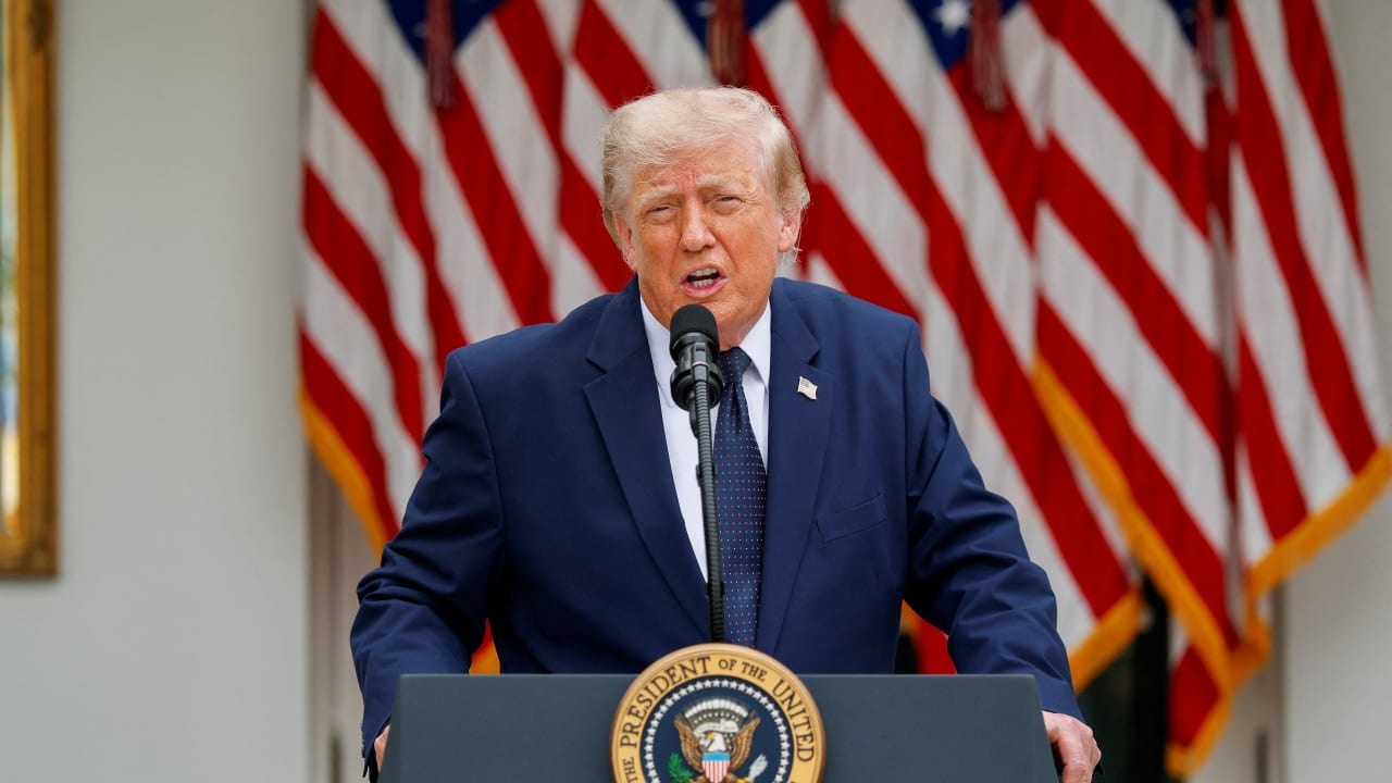 Ong Trump: Thoa thuan voi Iran 'da ket thuc' hinh anh