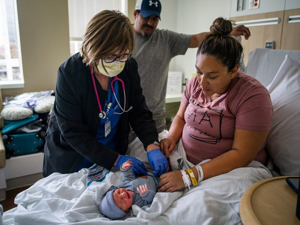 Bung no tre so sinh o Texas. anh 3