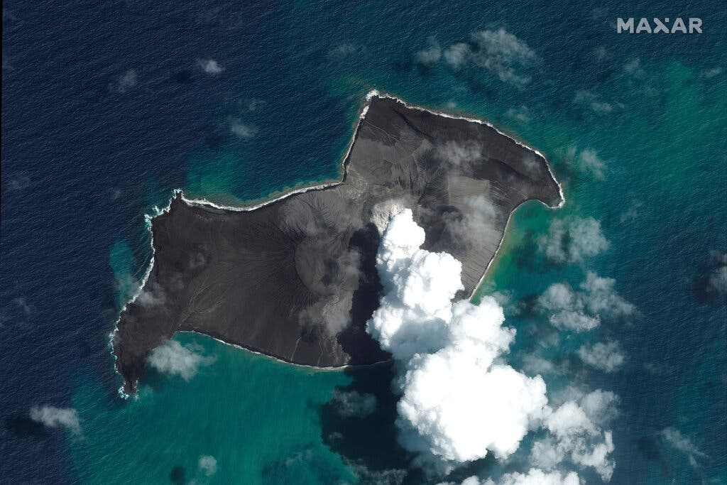 Lien lac duoc voi nguoi than o Tonga sau tham hoa. anh 4