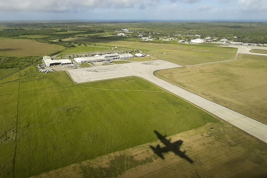 Lien lac duoc voi nguoi than o Tonga sau tham hoa. anh 3