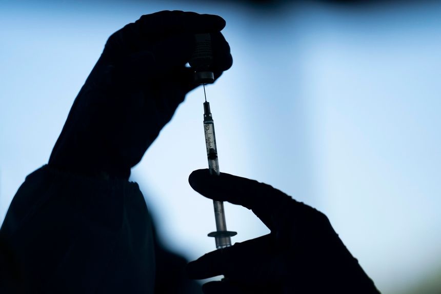 Vaccine đặc hiệu với Omicron của Pfizer bước vào giai đoạn thử nghiệm. ảnh 1 Vaccine dac hieu voi Omicron cua Pfizer buoc vao giai doan thu nghiem. anh 1