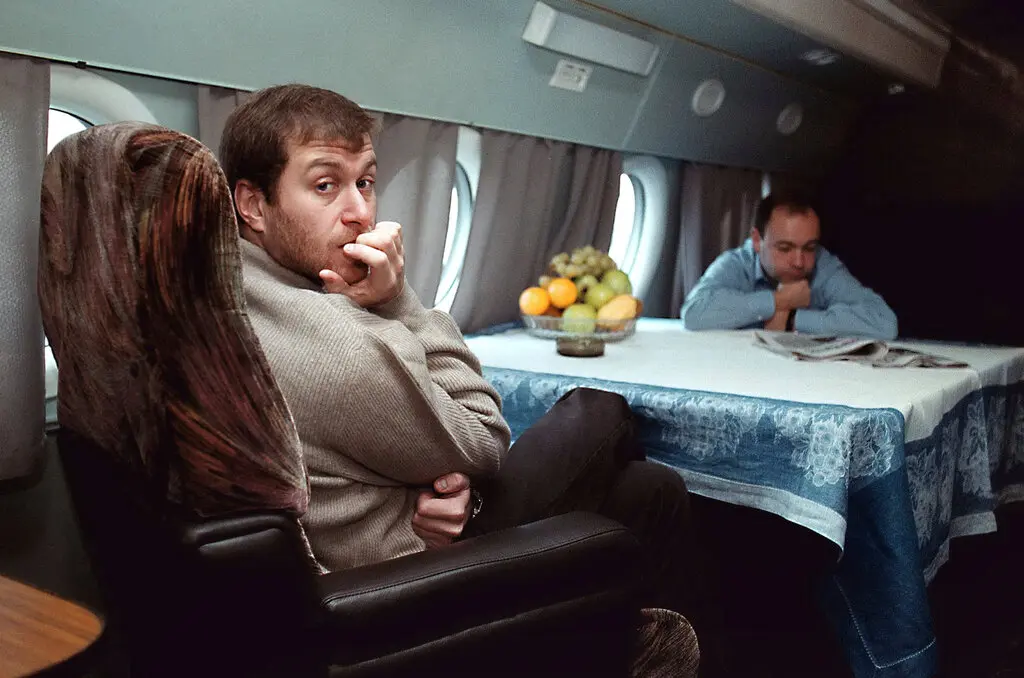 Roman Abramovich khong tranh khoi lien luy khi Nga tan cong Ukraine. anh 6