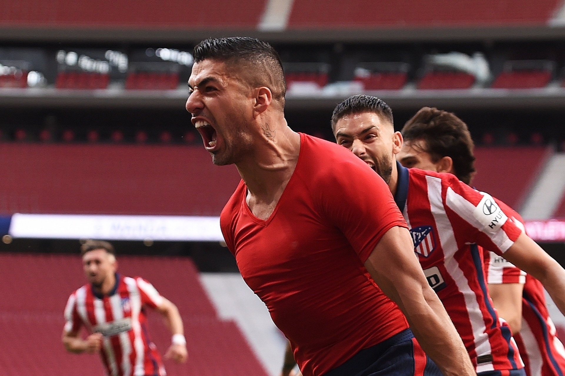 Suarez toa sang la don dau cho Barca hinh anh